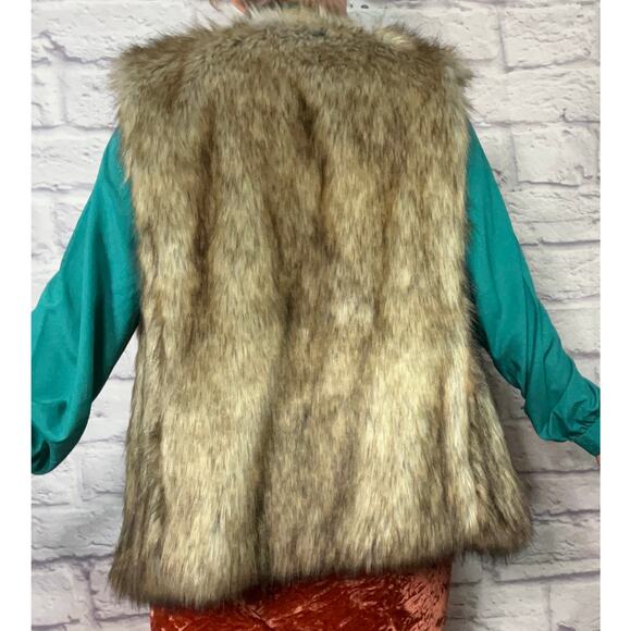 NWT LOFT Glam/Avant Garde/Mobwife/Boho Faux Fur Vest - Picture 3 of 8